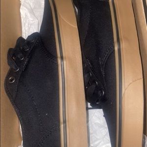 Never worn Mens Vans shoes